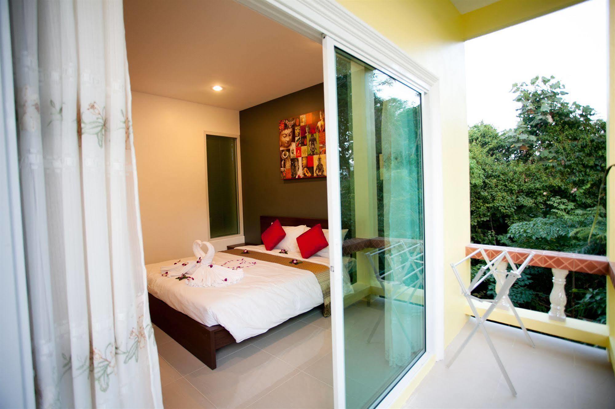 Lucky Lek Resort Rawai Exterior foto